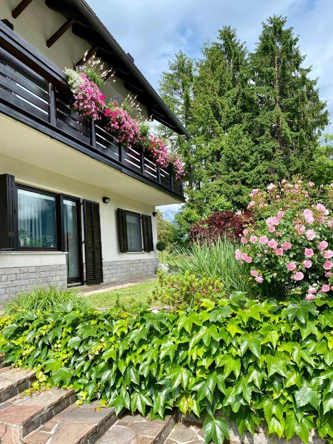 Homestay Ostan Bovec Eksteriør billede